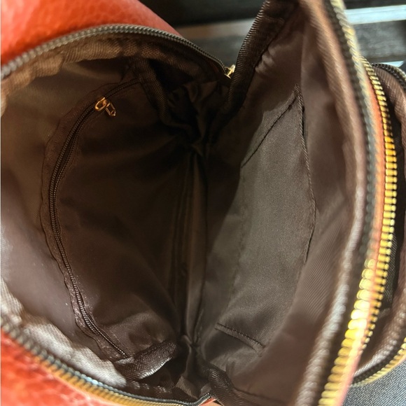 New Red Crossbody Sling Bag With Adjustable Guitar Strap Multiple Zip Pockets - Picture 4 of 12